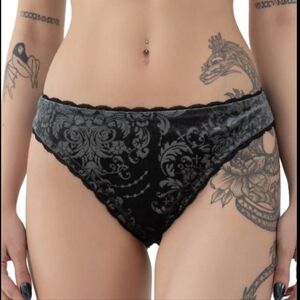 ♡KILLSTAR *Raveena* Velvet Panty
